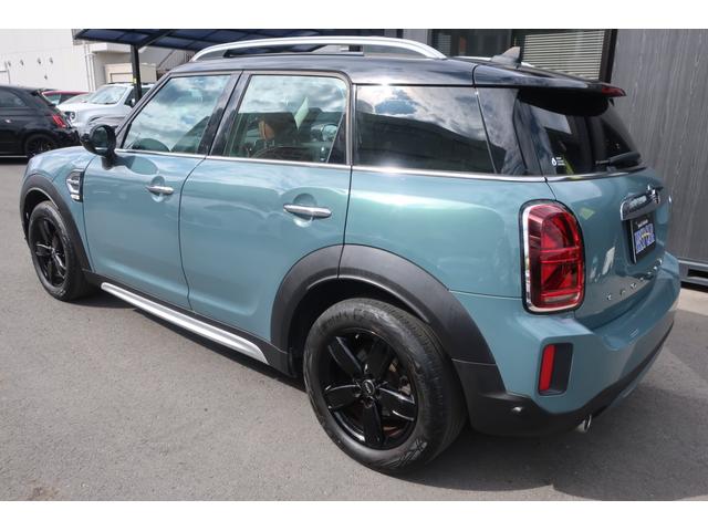 MINI クーパーD クロスオーバー レザーシートパッケージ 後期型 最終モデル/ディーゼルターボ/Apple Car Play対応ディスプレイオーディオ/USB/Bトゥース/Bカメラ/OPレザーシート/Pシート/シートヒーター/LEDライト/LEDフォグ/純正17AW(14枚目)