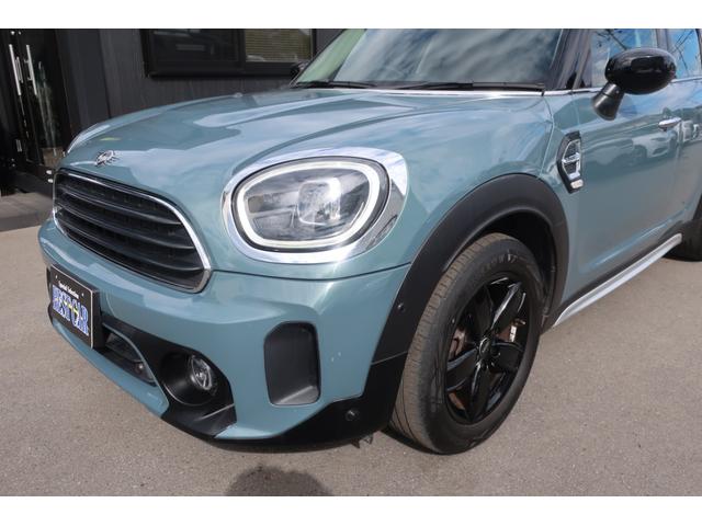 MINI クーパーD クロスオーバー レザーシートパッケージ 後期型 最終モデル/ディーゼルターボ/Apple Car Play対応ディスプレイオーディオ/USB/Bトゥース/Bカメラ/OPレザーシート/Pシート/シートヒーター/LEDライト/LEDフォグ/純正17AW(52枚目)