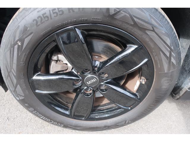 MINI クーパーD クロスオーバー レザーシートパッケージ 後期型 最終モデル/ディーゼルターボ/Apple Car Play対応ディスプレイオーディオ/USB/Bトゥース/Bカメラ/OPレザーシート/Pシート/シートヒーター/LEDライト/LEDフォグ/純正17AW(58枚目)