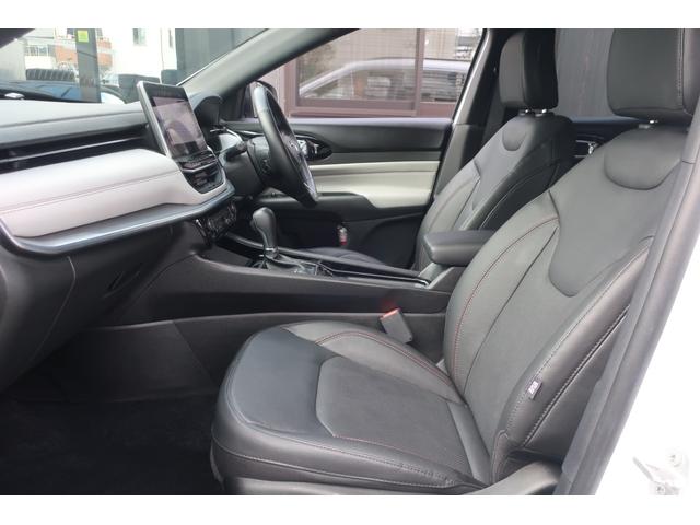 ジープ・コンパス リミテッド 後期型/1オーナー/Apple Car Play 対応純正ナビ/フルセグTV/USB/Bトゥース/Bカメラ/全方位カメラ/本革シート/Pシート/シートヒーター/パワーバックドア/LEDヘッドライト/LEDフォグ/専用18インチAW/ステアヒーター(18枚目)