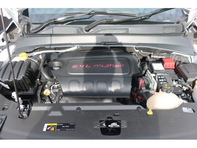 ジープ・コンパス リミテッド 後期型/1オーナー/Apple Car Play 対応純正ナビ/フルセグTV/USB/Bトゥース/Bカメラ/全方位カメラ/本革シート/Pシート/シートヒーター/パワーバックドア/LEDヘッドライト/LEDフォグ/専用18インチAW/ステアヒーター(63枚目)