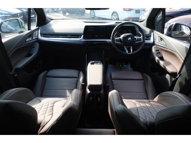 ２シリーズ ２１８ｉアクティブツアラー　Ｍスポーツ　現行型　Ａｐｐｌｅ　Ｃａｒ　Ｐｌａｙ対応純正ワイドナビ／ＵＳＢ／Ｂトゥース／Ｂカメラ／全方位カメラ／純正エアロ／純正１７インチＡＷ／パワーバックドア／レザーシート／Ｐシート／シートヒーター／ＬＥＤヘッドライト（10枚目）