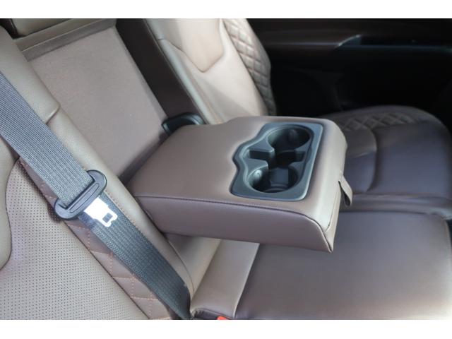 ジープ・コマンダー リミテッド　４ＷＤ　後期型　Ａｐｐｌｅ　Ｃａｒ　Ｐｌａｙ対応　ナビ／ＵＳＢ／Ｂトゥース／Ｂカメラ／全方位カメラ／レザーシート／パワーシート／シートヒーター／ステアリングヒーター／パワーバックドア／ＬＥＤヘッドライト／ＬＥＤフォグ／純正１８インチＡＷ（22枚目）