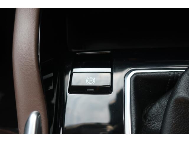 ジープ・コマンダー リミテッド　４ＷＤ　後期型　Ａｐｐｌｅ　Ｃａｒ　Ｐｌａｙ対応　ナビ／ＵＳＢ／Ｂトゥース／Ｂカメラ／全方位カメラ／レザーシート／パワーシート／シートヒーター／ステアリングヒーター／パワーバックドア／ＬＥＤヘッドライト／ＬＥＤフォグ／純正１８インチＡＷ（43枚目）