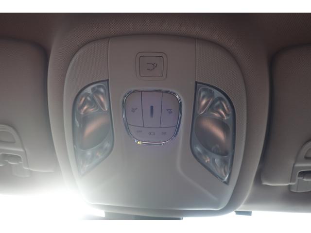 ジープ・コマンダー リミテッド　４ＷＤ　後期型　Ａｐｐｌｅ　Ｃａｒ　Ｐｌａｙ対応　ナビ／ＵＳＢ／Ｂトゥース／Ｂカメラ／全方位カメラ／レザーシート／パワーシート／シートヒーター／ステアリングヒーター／パワーバックドア／ＬＥＤヘッドライト／ＬＥＤフォグ／純正１８インチＡＷ（54枚目）