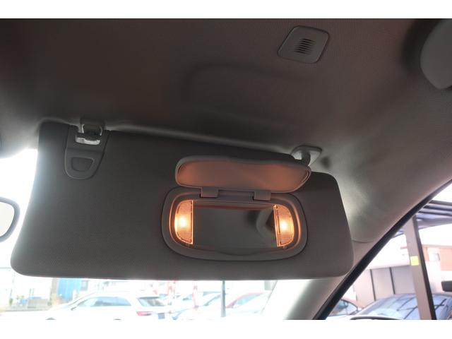 ジープ・コマンダー リミテッド　４ＷＤ　後期型　Ａｐｐｌｅ　Ｃａｒ　Ｐｌａｙ対応　ナビ／ＵＳＢ／Ｂトゥース／Ｂカメラ／全方位カメラ／レザーシート／パワーシート／シートヒーター／ステアリングヒーター／パワーバックドア／ＬＥＤヘッドライト／ＬＥＤフォグ／純正１８インチＡＷ（57枚目）