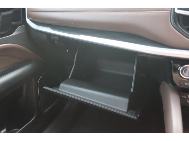 ジープ・コマンダー リミテッド　４ＷＤ　後期型　Ａｐｐｌｅ　Ｃａｒ　Ｐｌａｙ対応　ナビ／ＵＳＢ／Ｂトゥース／Ｂカメラ／全方位カメラ／レザーシート／パワーシート／シートヒーター／ステアリングヒーター／パワーバックドア／ＬＥＤヘッドライト／ＬＥＤフォグ／純正１８インチＡＷ（58枚目）