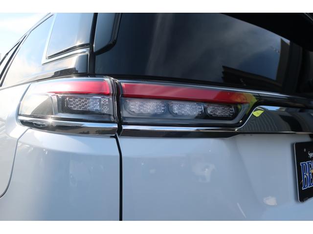 ジープ・コマンダー リミテッド　４ＷＤ　後期型　Ａｐｐｌｅ　Ｃａｒ　Ｐｌａｙ対応　ナビ／ＵＳＢ／Ｂトゥース／Ｂカメラ／全方位カメラ／レザーシート／パワーシート／シートヒーター／ステアリングヒーター／パワーバックドア／ＬＥＤヘッドライト／ＬＥＤフォグ／純正１８インチＡＷ（68枚目）