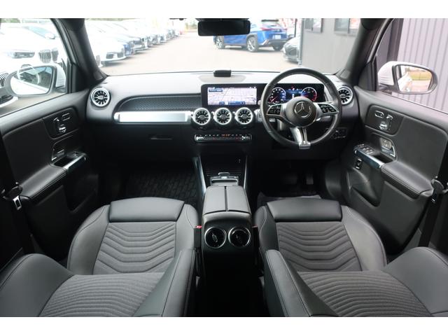 ＧＬＢ ＧＬＢ２００ｄ　４マチック　後期型　１オーナー車　４ＷＤ車　（純正ワイドナビ／フルセグＴＶ／ＵＳＢ／Ｂトゥース／全方位カメラ／ハーフレザーシート／Ｐシート／シートヒーター／パワーバックドア／純正１８インチＡＷ／ＬＥＤヘッドライト／ＬＥＤライナー／スマキー）（10枚目）