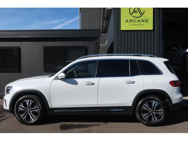 ＧＬＢ ＧＬＢ２００ｄ　４マチック　後期型　１オーナー車　４ＷＤ車　（純正ワイドナビ／フルセグＴＶ／ＵＳＢ／Ｂトゥース／全方位カメラ／ハーフレザーシート／Ｐシート／シートヒーター／パワーバックドア／純正１８インチＡＷ／ＬＥＤヘッドライト／ＬＥＤライナー／スマキー）（11枚目）