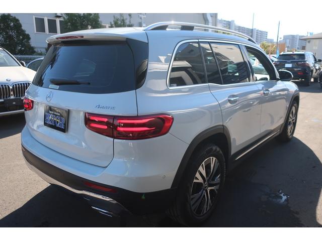 ＧＬＢ ＧＬＢ２００ｄ　４マチック　後期型　１オーナー車　４ＷＤ車　（純正ワイドナビ／フルセグＴＶ／ＵＳＢ／Ｂトゥース／全方位カメラ／ハーフレザーシート／Ｐシート／シートヒーター／パワーバックドア／純正１８インチＡＷ／ＬＥＤヘッドライト／ＬＥＤライナー／スマキー）（12枚目）