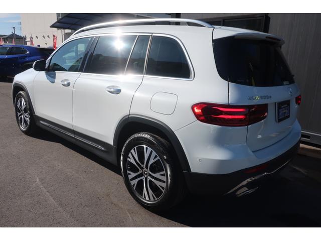 ＧＬＢ ＧＬＢ２００ｄ　４マチック　後期型　１オーナー車　４ＷＤ車　（純正ワイドナビ／フルセグＴＶ／ＵＳＢ／Ｂトゥース／全方位カメラ／ハーフレザーシート／Ｐシート／シートヒーター／パワーバックドア／純正１８インチＡＷ／ＬＥＤヘッドライト／ＬＥＤライナー／スマキー）（14枚目）