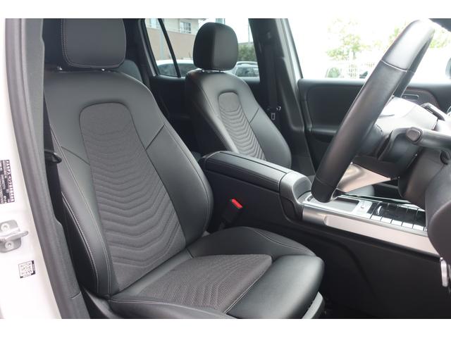 ＧＬＢ ＧＬＢ２００ｄ　４マチック　後期型　１オーナー車　４ＷＤ車　（純正ワイドナビ／フルセグＴＶ／ＵＳＢ／Ｂトゥース／全方位カメラ／ハーフレザーシート／Ｐシート／シートヒーター／パワーバックドア／純正１８インチＡＷ／ＬＥＤヘッドライト／ＬＥＤライナー／スマキー）（19枚目）