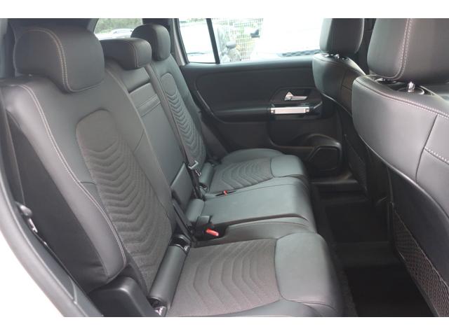 ＧＬＢ ＧＬＢ２００ｄ　４マチック　後期型　１オーナー車　４ＷＤ車　（純正ワイドナビ／フルセグＴＶ／ＵＳＢ／Ｂトゥース／全方位カメラ／ハーフレザーシート／Ｐシート／シートヒーター／パワーバックドア／純正１８インチＡＷ／ＬＥＤヘッドライト／ＬＥＤライナー／スマキー）（21枚目）