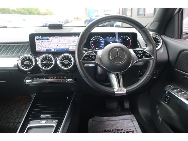 ＧＬＢ ＧＬＢ２００ｄ　４マチック　後期型　１オーナー車　４ＷＤ車　（純正ワイドナビ／フルセグＴＶ／ＵＳＢ／Ｂトゥース／全方位カメラ／ハーフレザーシート／Ｐシート／シートヒーター／パワーバックドア／純正１８インチＡＷ／ＬＥＤヘッドライト／ＬＥＤライナー／スマキー）（29枚目）