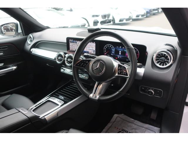 ＧＬＢ ＧＬＢ２００ｄ　４マチック　後期型　１オーナー車　４ＷＤ車　（純正ワイドナビ／フルセグＴＶ／ＵＳＢ／Ｂトゥース／全方位カメラ／ハーフレザーシート／Ｐシート／シートヒーター／パワーバックドア／純正１８インチＡＷ／ＬＥＤヘッドライト／ＬＥＤライナー／スマキー）（31枚目）