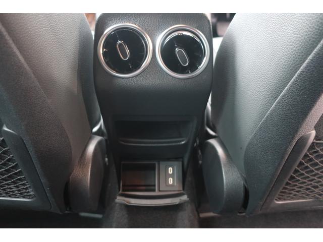 ＧＬＢ ＧＬＢ２００ｄ　４マチック　後期型　１オーナー車　４ＷＤ車　（純正ワイドナビ／フルセグＴＶ／ＵＳＢ／Ｂトゥース／全方位カメラ／ハーフレザーシート／Ｐシート／シートヒーター／パワーバックドア／純正１８インチＡＷ／ＬＥＤヘッドライト／ＬＥＤライナー／スマキー）（49枚目）