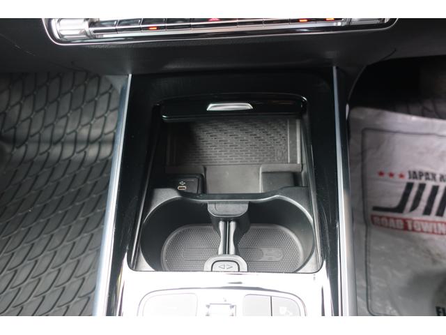 ＧＬＢ ＧＬＢ２００ｄ　４マチック　後期型　１オーナー車　４ＷＤ車　（純正ワイドナビ／フルセグＴＶ／ＵＳＢ／Ｂトゥース／全方位カメラ／ハーフレザーシート／Ｐシート／シートヒーター／パワーバックドア／純正１８インチＡＷ／ＬＥＤヘッドライト／ＬＥＤライナー／スマキー）（50枚目）