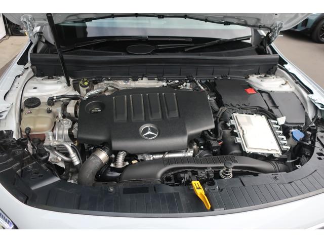 ＧＬＢ ＧＬＢ２００ｄ　４マチック　後期型　１オーナー車　４ＷＤ車　（純正ワイドナビ／フルセグＴＶ／ＵＳＢ／Ｂトゥース／全方位カメラ／ハーフレザーシート／Ｐシート／シートヒーター／パワーバックドア／純正１８インチＡＷ／ＬＥＤヘッドライト／ＬＥＤライナー／スマキー）（66枚目）