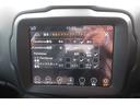 トレイルホーク　４ＷＤ　後期型　純正ナビ　後期型／４ＷＤ車／純正ナビ／フルセグＴＶ／Ｂトゥース／Ｂカメラ／ＬＥＤヘッドライト／オートライト／ＬＥＤフォグランプ／純正１７インチＡＷ／ルーフレール／スマートキー／プッシュスタート／電子パーキング（32枚目）