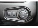 トレイルホーク　４ＷＤ　後期型　純正ナビ　後期型／４ＷＤ車／純正ナビ／フルセグＴＶ／Ｂトゥース／Ｂカメラ／ＬＥＤヘッドライト／オートライト／ＬＥＤフォグランプ／純正１７インチＡＷ／ルーフレール／スマートキー／プッシュスタート／電子パーキング（42枚目）