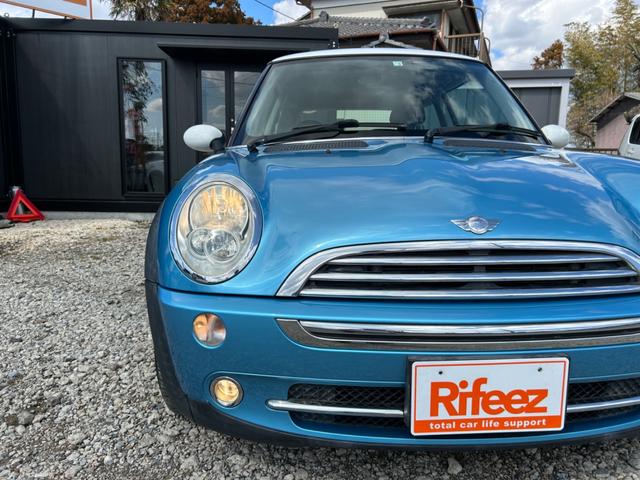 ＭＩＮＩ クーパー　ユーザー買取車　３ドア　ナビ　ＥＴＣ　純正アルミ　ツートンカラー　ＣＤオーディオ　キーレスエントリー　エアバックパワーステアリング　盗難防止システム　車検２年付き　スペアキー（36枚目）