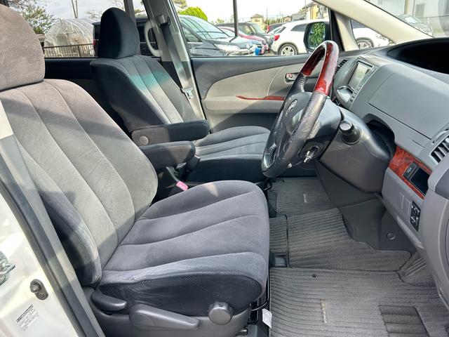 フィット感あるフロントシートですので、長距離ドライブも疲れを感じず快適です！