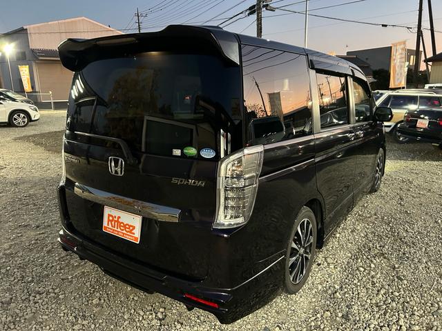 ステップワゴンスパーダ Ｚ　クールスピリット　無限エアロ　純正９型ＳＤナビ　Ｂｌｕｅｔｏｏｔｈ　ＴＶ　走行中視聴　フリップダウンモニター　前後ドライブレコーダー　バックカメラ　純正アルミ　スマートキー　スペアキー　３列目格納　８人乗り（2枚目）