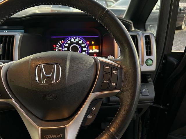 ステップワゴンスパーダ Ｚ　クールスピリット　無限エアロ　純正９型ＳＤナビ　Ｂｌｕｅｔｏｏｔｈ　ＴＶ　走行中視聴　フリップダウンモニター　前後ドライブレコーダー　バックカメラ　純正アルミ　スマートキー　スペアキー　３列目格納　８人乗り（9枚目）