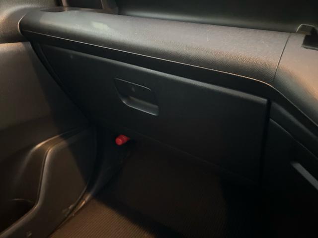 ステップワゴンスパーダ Ｚ　クールスピリット　無限エアロ　純正９型ＳＤナビ　Ｂｌｕｅｔｏｏｔｈ　ＴＶ　走行中視聴　フリップダウンモニター　前後ドライブレコーダー　バックカメラ　純正アルミ　スマートキー　スペアキー　３列目格納　８人乗り（26枚目）