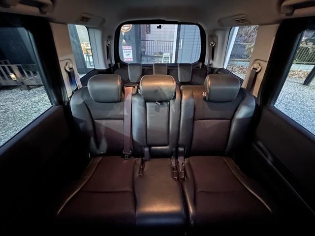 ステップワゴンスパーダ Ｚ　クールスピリット　無限エアロ　純正９型ＳＤナビ　Ｂｌｕｅｔｏｏｔｈ　ＴＶ　走行中視聴　フリップダウンモニター　前後ドライブレコーダー　バックカメラ　純正アルミ　スマートキー　スペアキー　３列目格納　８人乗り（37枚目）