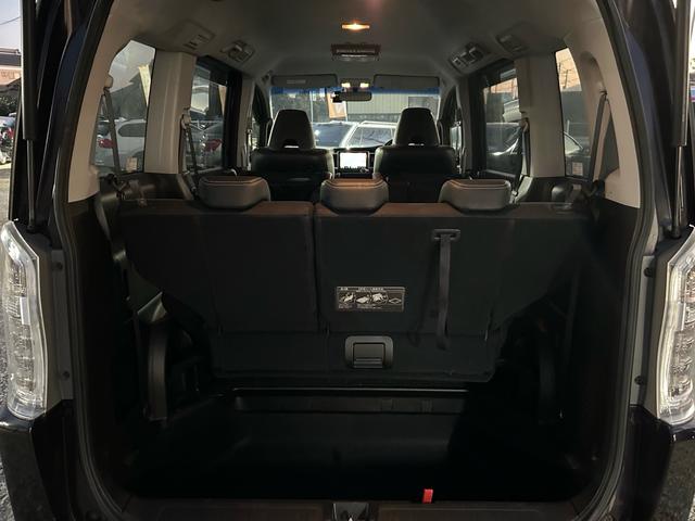 ステップワゴンスパーダ Ｚ　クールスピリット　無限エアロ　純正９型ＳＤナビ　Ｂｌｕｅｔｏｏｔｈ　ＴＶ　走行中視聴　フリップダウンモニター　前後ドライブレコーダー　バックカメラ　純正アルミ　スマートキー　スペアキー　３列目格納　８人乗り（41枚目）