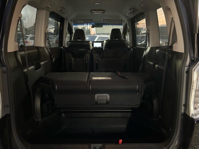 ステップワゴンスパーダ Ｚ　クールスピリット　無限エアロ　純正９型ＳＤナビ　Ｂｌｕｅｔｏｏｔｈ　ＴＶ　走行中視聴　フリップダウンモニター　前後ドライブレコーダー　バックカメラ　純正アルミ　スマートキー　スペアキー　３列目格納　８人乗り（43枚目）