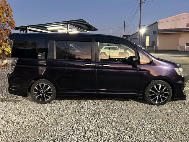 ステップワゴンスパーダ Ｚ　クールスピリット　無限エアロ　純正９型ＳＤナビ　Ｂｌｕｅｔｏｏｔｈ　ＴＶ　走行中視聴　フリップダウンモニター　前後ドライブレコーダー　バックカメラ　純正アルミ　スマートキー　スペアキー　３列目格納　８人乗り（57枚目）