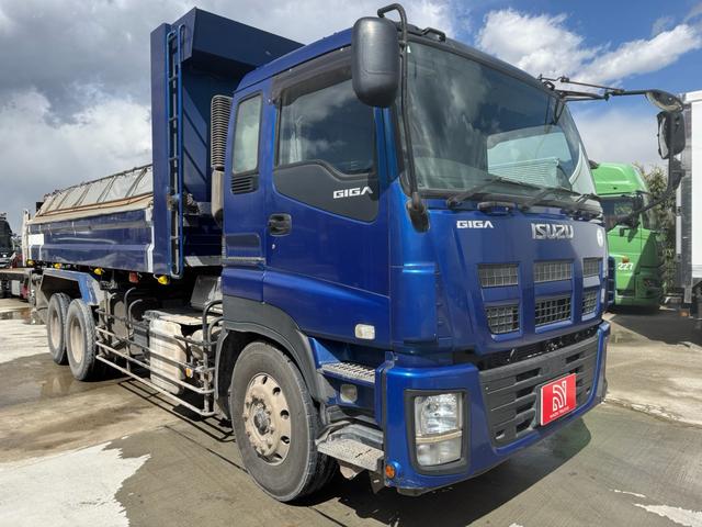 ギガ ベースグレード　ベッド付　極東製ボディ　荷台６２９９・２３０３　４００馬力　８速Ｍ／Ｔ　ＨｉＬｏ付　１６段変速（4枚目）