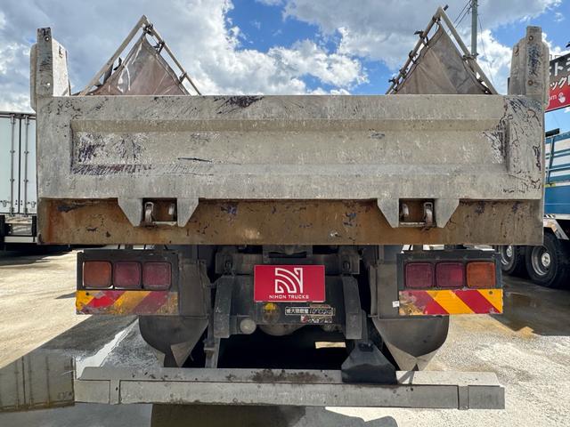 ギガ ベースグレード　ベッド付　極東製ボディ　荷台６２９９・２３０３　４００馬力　８速Ｍ／Ｔ　ＨｉＬｏ付　１６段変速（7枚目）