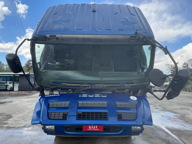 ギガ ベースグレード　ベッド付　極東製ボディ　荷台６２９９・２３０３　４００馬力　８速Ｍ／Ｔ　ＨｉＬｏ付　１６段変速（22枚目）