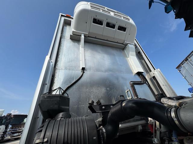ヒノレンジャー 　Ａ０５Ｃ　２４０馬力　６速Ｍ／Ｔ　後輪エアサス　格納式パワーゲート　トランテックス製ウイングボディ　東プレＸＶ　ー３０℃設定可（14枚目）