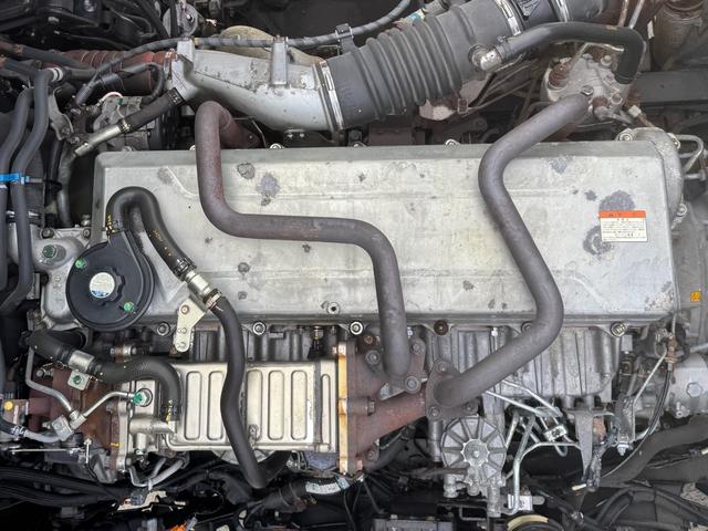 プロフィア ベースグレード E13C 450馬力 ダイヤル式AT PTO付 レバー付 ソーシン製カプラ ハイルーフ ベッド付(20枚目)