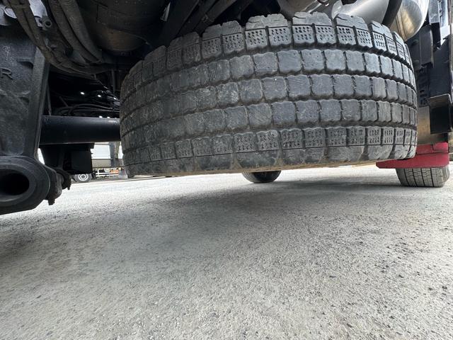 プロフィア ベースグレード E13C 450馬力 ダイヤル式AT PTO付 レバー付 ソーシン製カプラ ハイルーフ ベッド付(26枚目)