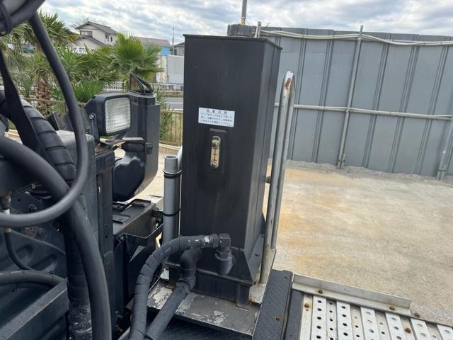 プロフィア ベースグレード E13C 450馬力 ダイヤル式AT PTO付 レバー付 ソーシン製カプラ ハイルーフ ベッド付(30枚目)