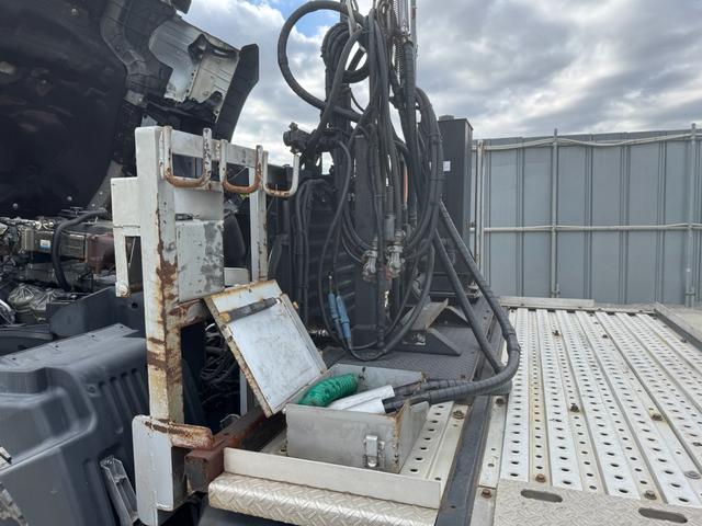 プロフィア ベースグレード E13C 450馬力 ダイヤル式AT PTO付 レバー付 ソーシン製カプラ ハイルーフ ベッド付(31枚目)