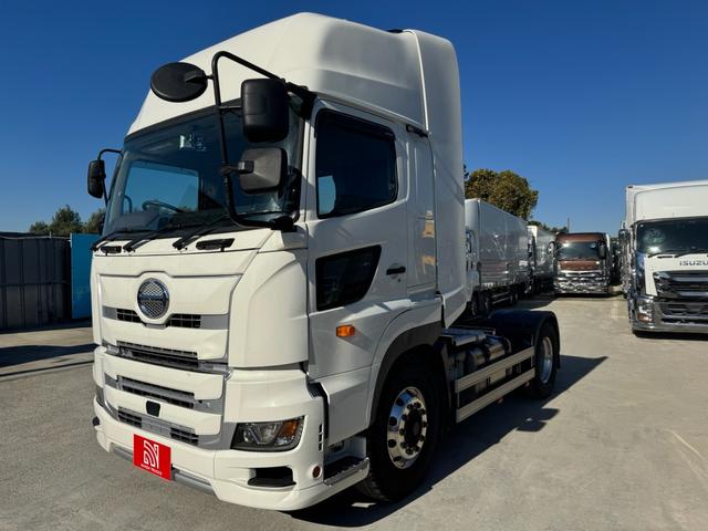 プロフィア ベースグレード　Ｅ１３Ｃ　４５０馬力　７速Ｍ／Ｔ　ギャップシールド　スライドカプラー　ハイルーフ　ベッド（3枚目）