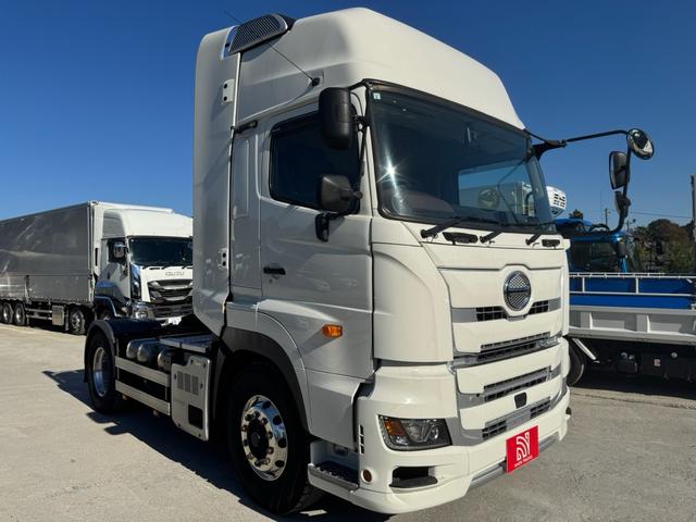 プロフィア ベースグレード　Ｅ１３Ｃ　４５０馬力　７速Ｍ／Ｔ　ギャップシールド　スライドカプラー　ハイルーフ　ベッド（4枚目）