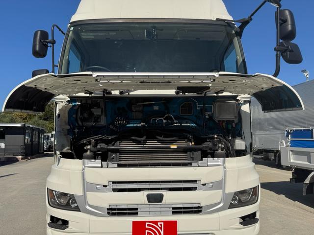 プロフィア ベースグレード　Ｅ１３Ｃ　４５０馬力　７速Ｍ／Ｔ　ギャップシールド　スライドカプラー　ハイルーフ　ベッド（16枚目）