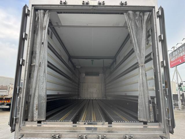 プロフィア ベースグレード　マニュアルモードＡＴ　Ｅ１３Ｃ　３７９馬力　後輪エアサス　キーストン　ジョロダ　Ａ室ー３５℃、Ｂ室－３０℃、個別設定可（27枚目）