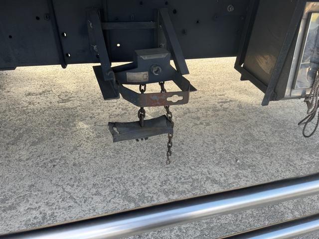 ギガ ベースグレード　６ＵＺ１　３８０馬力　７速ＭＴ　後輪エアサス　キーストン　ジョロダ　トランテックス製ボディ　ＴＵ１００ＳＡ　ー３５℃設定可（25枚目）