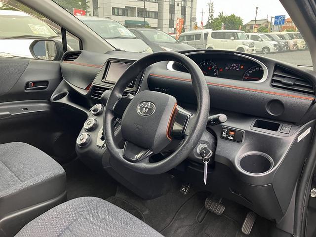 シエンタ Ｘ　エコアイドル　イモビライザー　運転席エアバック　横滑り防止装置付　三列シート　ＡＢＳ付き　助手席エアバック　マニュアルエアコン　キーレスキー　パワーウィンドウ　パワーステアリング　スマートキー（15枚目）