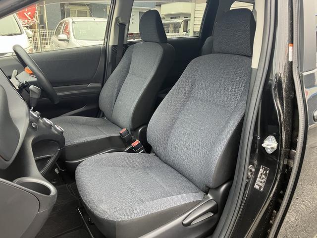 シエンタ Ｘ　エコアイドル　イモビライザー　運転席エアバック　横滑り防止装置付　三列シート　ＡＢＳ付き　助手席エアバック　マニュアルエアコン　キーレスキー　パワーウィンドウ　パワーステアリング　スマートキー（30枚目）