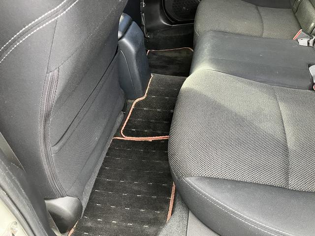 ＸＶ ２．０ｉ－Ｌ　アイサイト　スマキ　自動追従　ＵＳＢ　ＶＤＣ　ＡＷＤ　電動パワーシート　盗難防止システム　ＰＷ　衝突安全ボディ　パワステ　オートエアコン　ＡＢＳ　キーレス　運転席助手席エアバッグ　エアバック　アイドルＳＴＯＰ（19枚目）